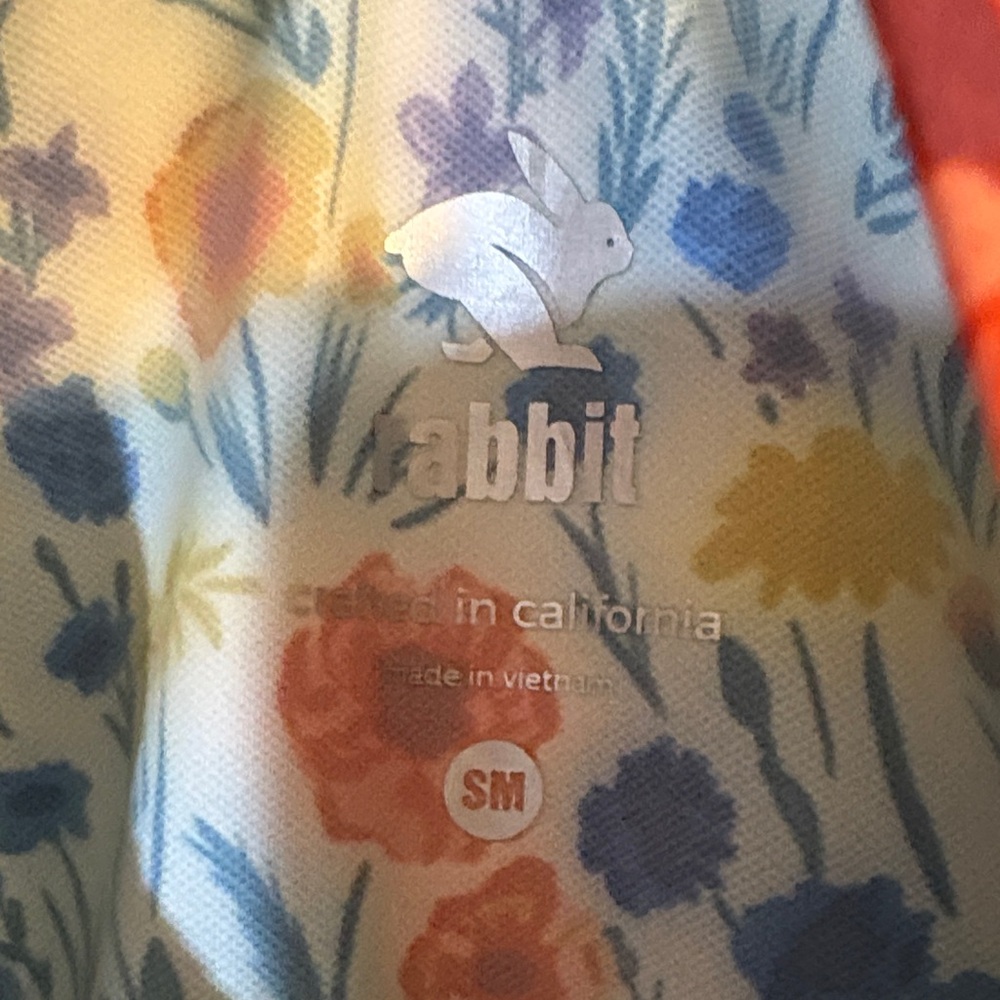 Rabbit Floral Patterned quarter zip running windbreaker - Picture 2 of 4